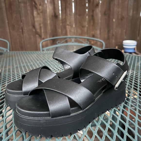 Soda Women’s Black Platform Strap Sandals Size 6 - Picture 1 of 10